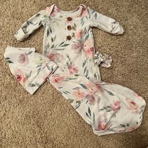 Caden Lane Newborn Knot Gown, Hat and Bow